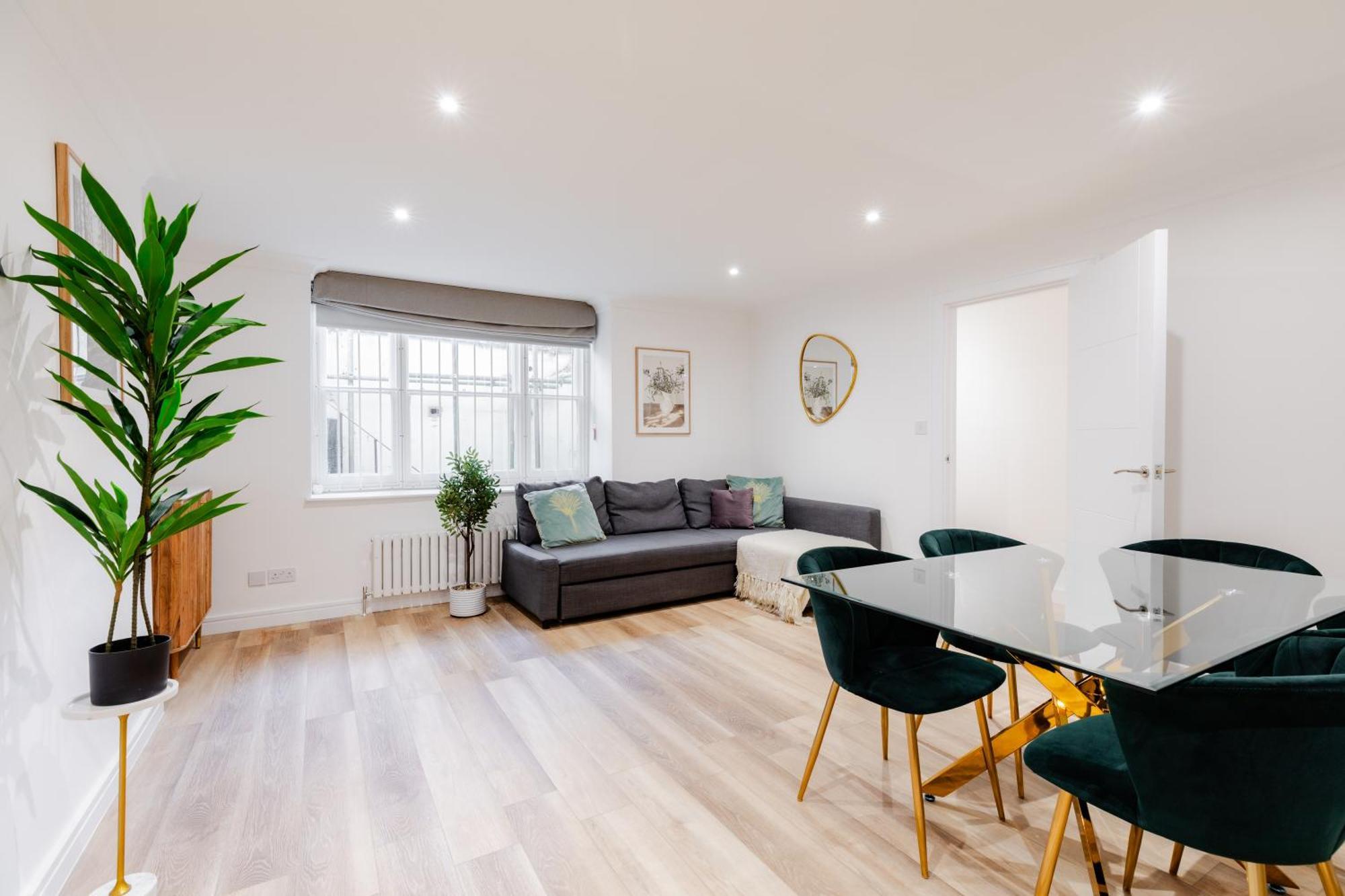 Hyde Park - Prime Vision Living *